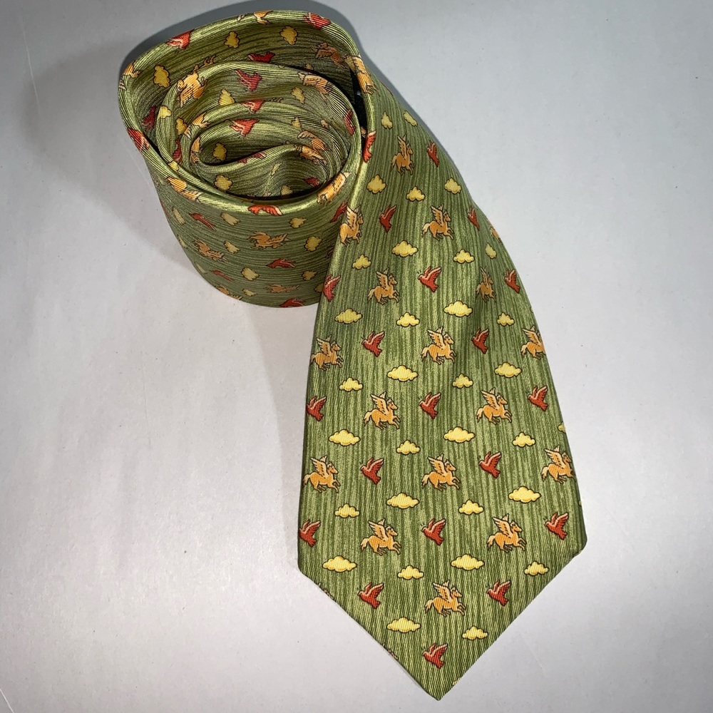 👋🏾SOLD👋🏾auth HERMÈS leaf green silk necktie PEGASUS & bird